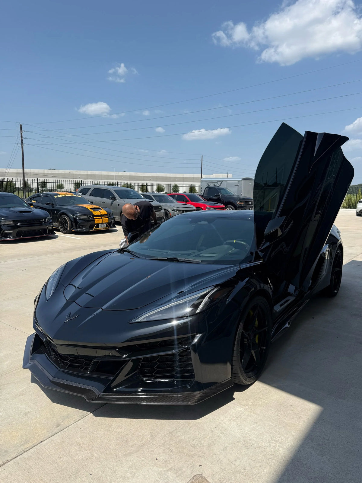 Chevrolet Corvette C8 Z06, E-Ray, ZR1, ZR1X, Grand Sport & Grand Sport X Vertical Door Kit Lambo
