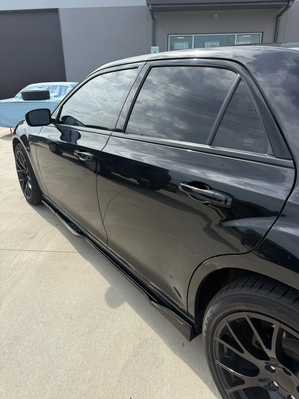 1 Piece Side Skirts Chrysler
