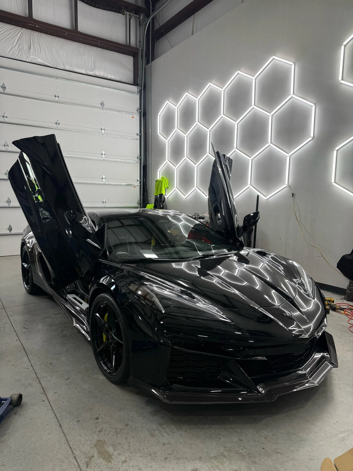 Chevrolet Corvette C8 Z06, E-Ray, ZR1, ZR1X, Grand Sport & Grand Sport X Vertical Door Kit Lambo