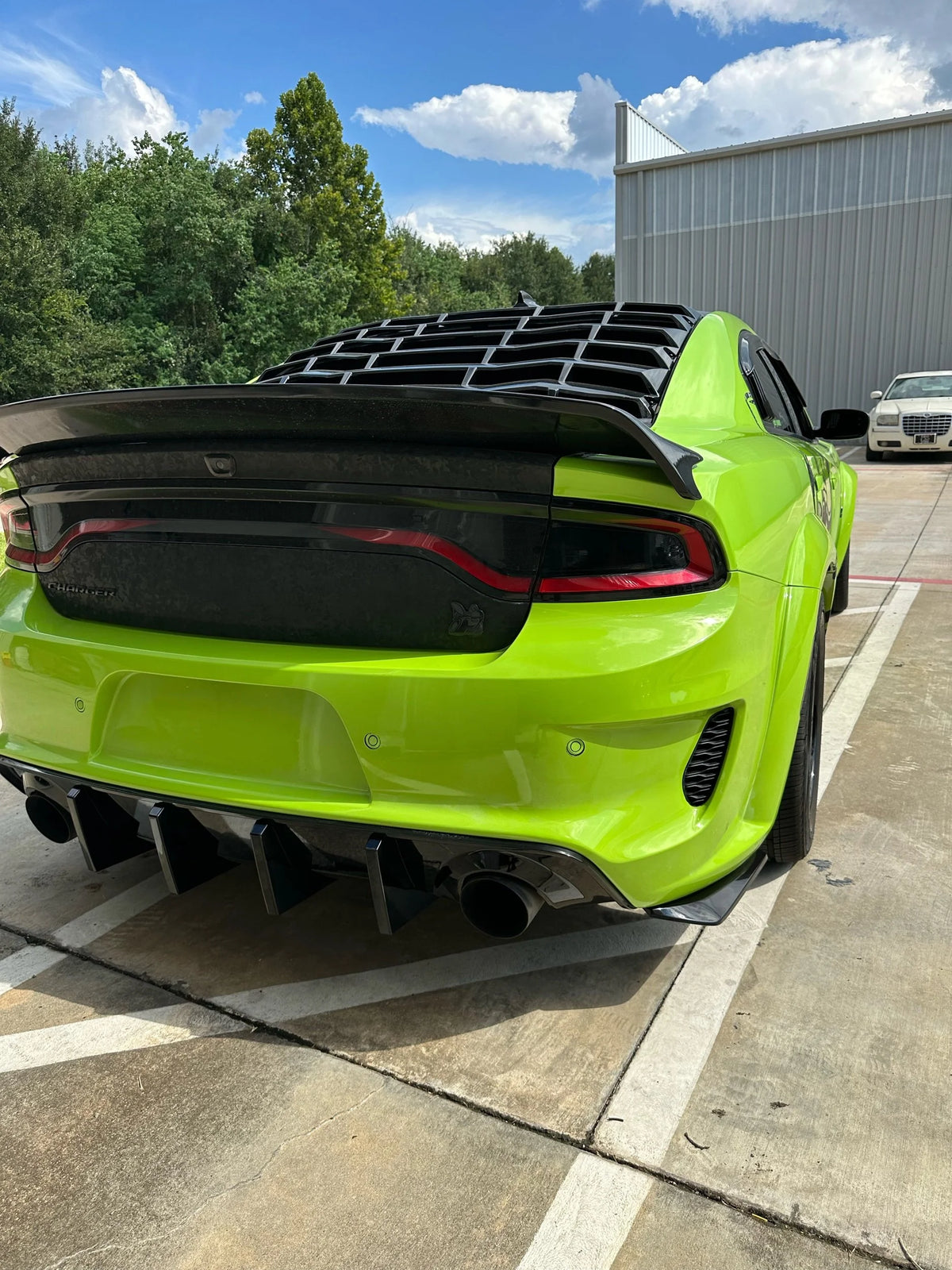 CHARGER HELLCAT STYLE REAR BUMPER